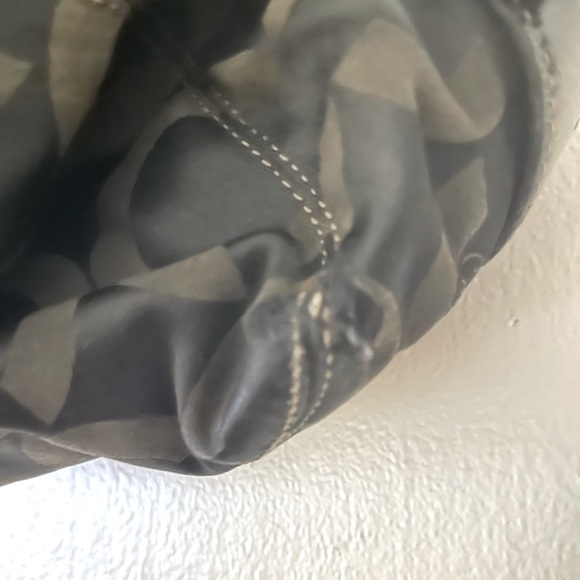 Vintage Madison Maddie op coach purse - Picture 4 of 9